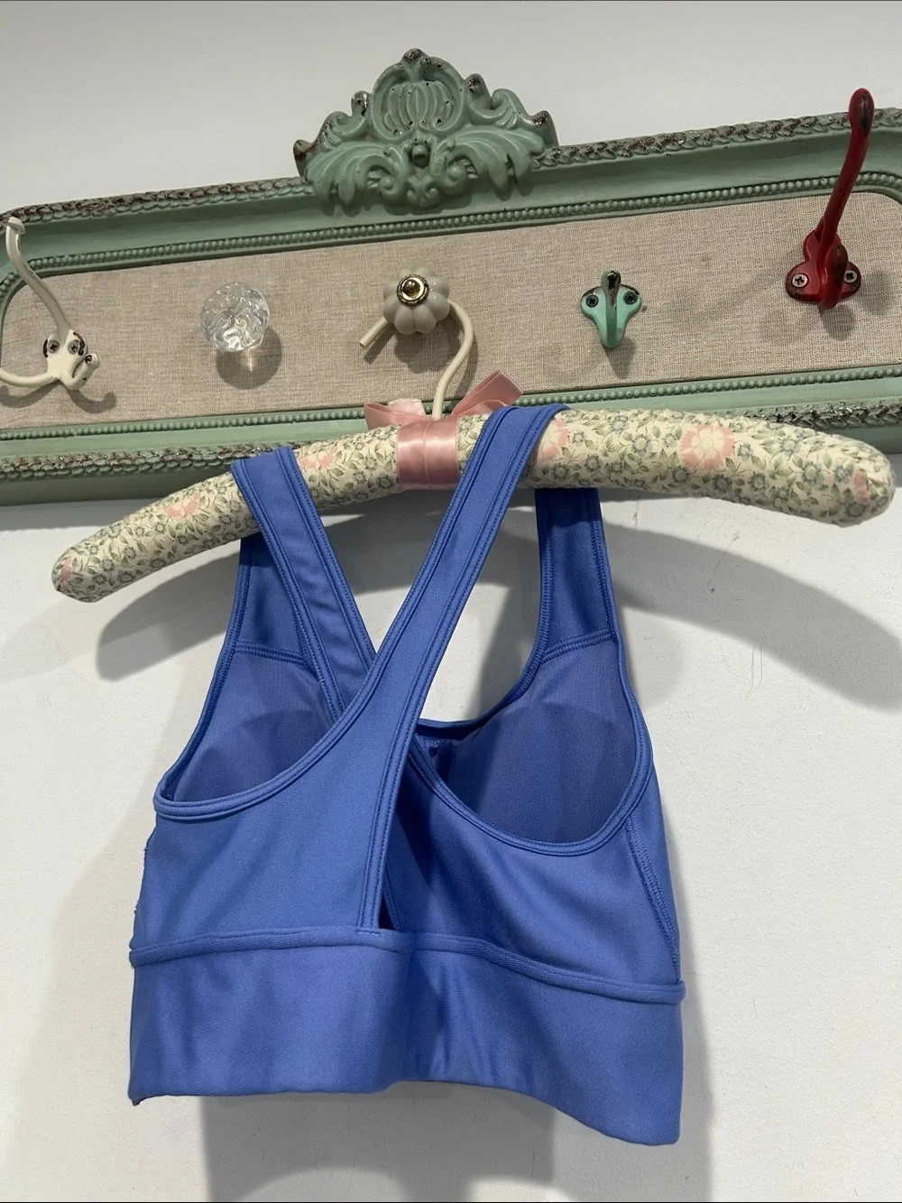Under Armour women’s small periwinkle Blue Sports Bra with White Logo small size